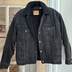 Levi’s Sherpa Lined 90s Style Trucker Jacket